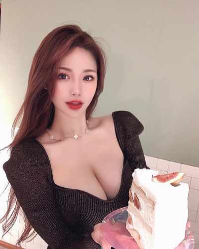 私人定制的花儿朵朵❤️_mmexport1645559524841.jpg